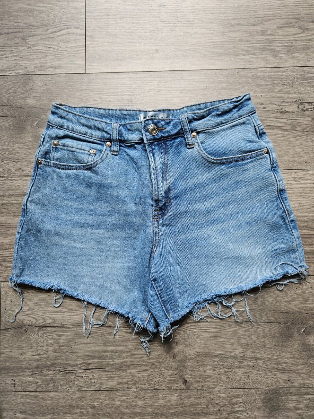 Madden Girl Frayed Hem Denim Shorts - size 9 5" inseam - med wash